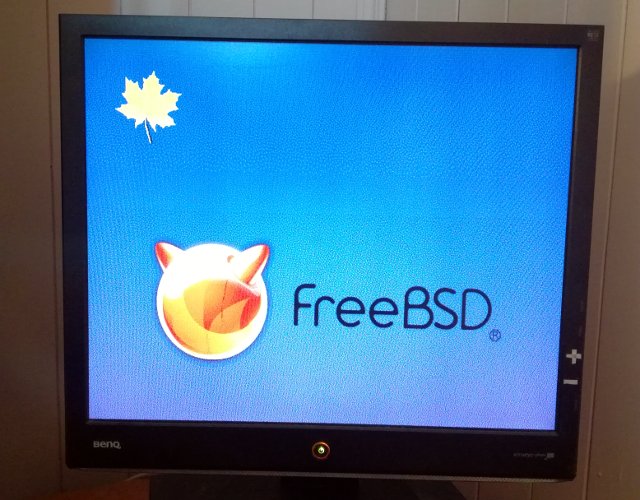 Загрузка FreeBSD со splash-картинкой